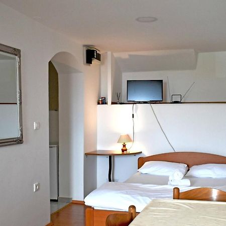 Studio Apartment Tonka Σίμπενικ Εξωτερικό φωτογραφία